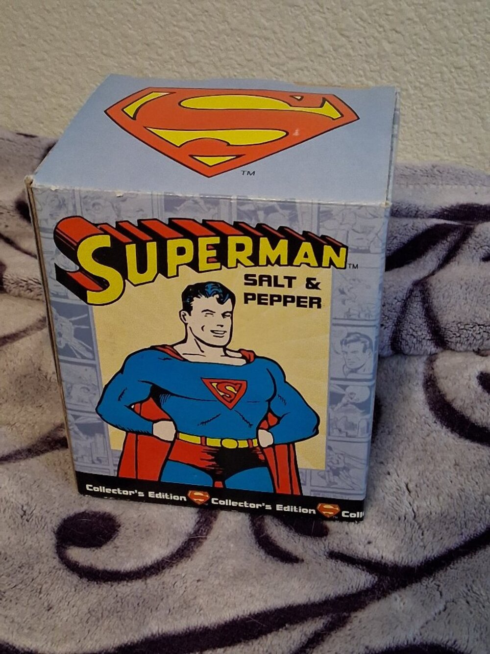 Vintage Clay Art DC Comics 1997 Hand-Painted Superman Salt & Pepper Shakers Set